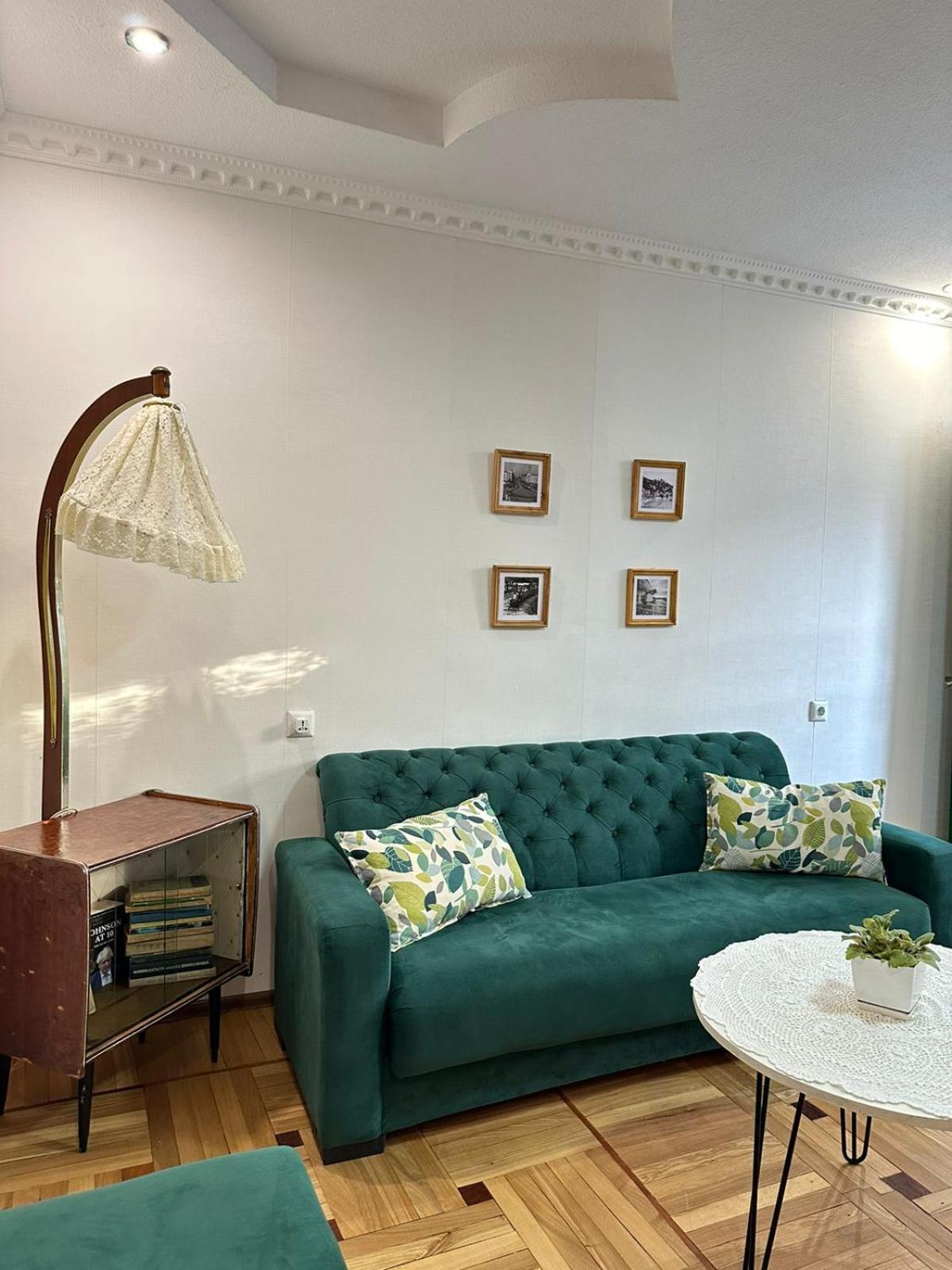 Jacquard Apartment In The Centre Of Кутаиси Экстерьер фото
