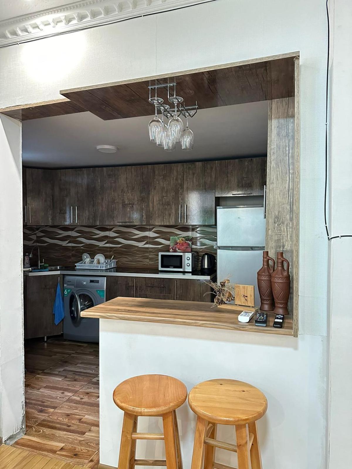Jacquard Apartment In The Centre Of Кутаиси Экстерьер фото
